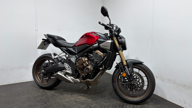 24MY Honda CB650R E-Clutch